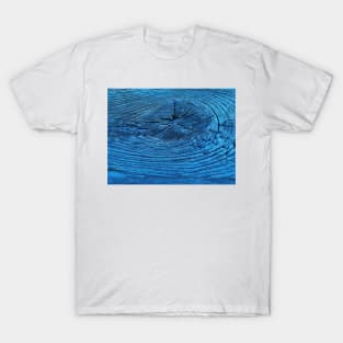 TREE RINGS. Accurate but slow clock T-Shirt